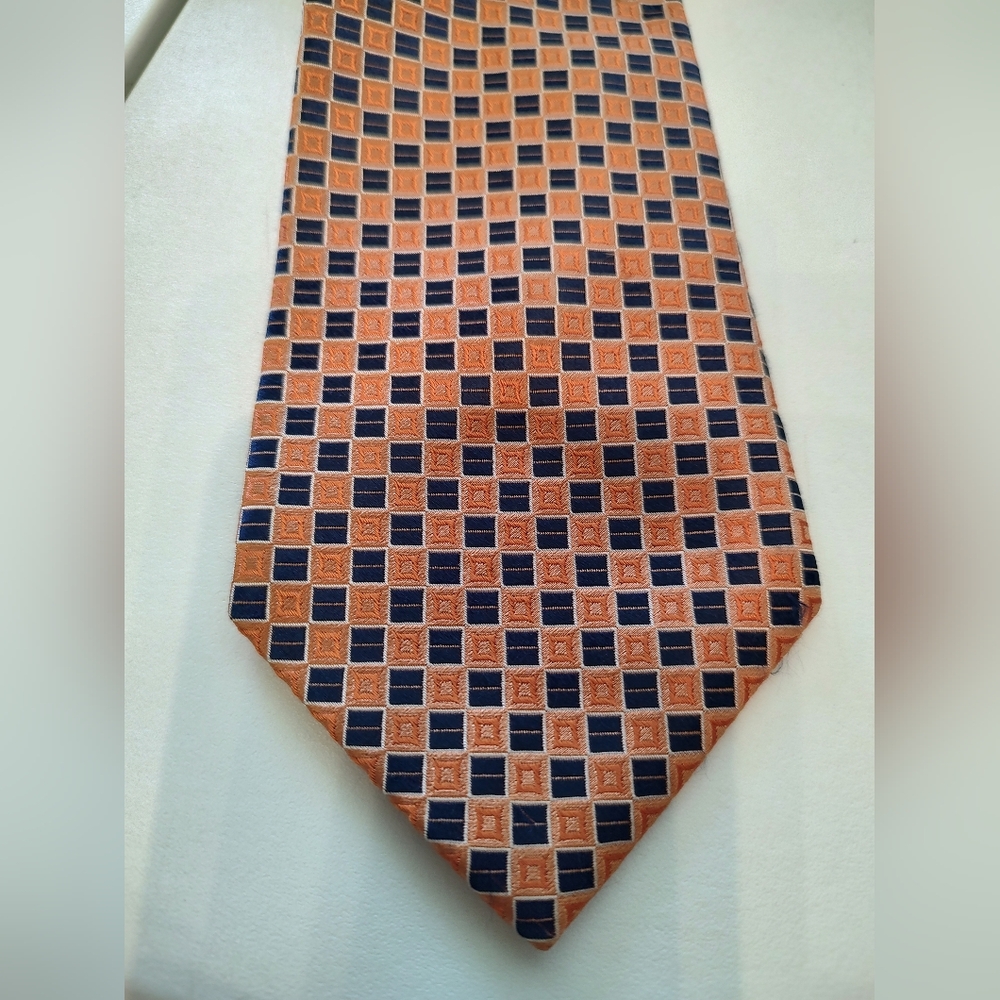 IZOD DESIGNER MENS TIE CHECKERED ORANGE WITH BLUE SILK SPORTY NECKTIE 2467